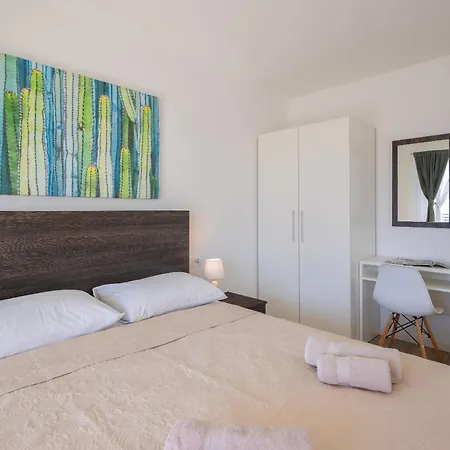 Apartamento Juranovic Makarska
