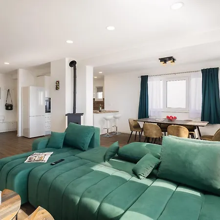 Juranovic Макарска